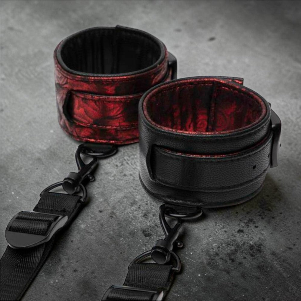 Fifty Shades of Grey Sweet Anticipation - Reversible Under Mattress Restraint Set