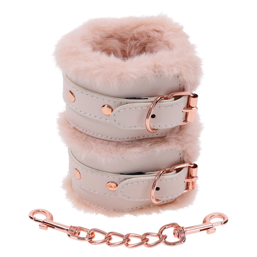 Sex & Mischief - Peaches ‘n CreaMe Fur Handcuffs - PlayLoveToys